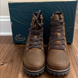 Women's Fields Lace Waterproof Boot Size 8 Color Maple Brown